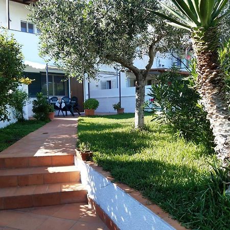 Casa Vacanza Villa Uggiano La Chiesa Esterno foto